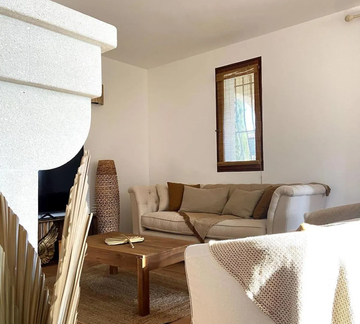 Les Lauriers Blancs Air-Conditioned Villa With Swimming Pool