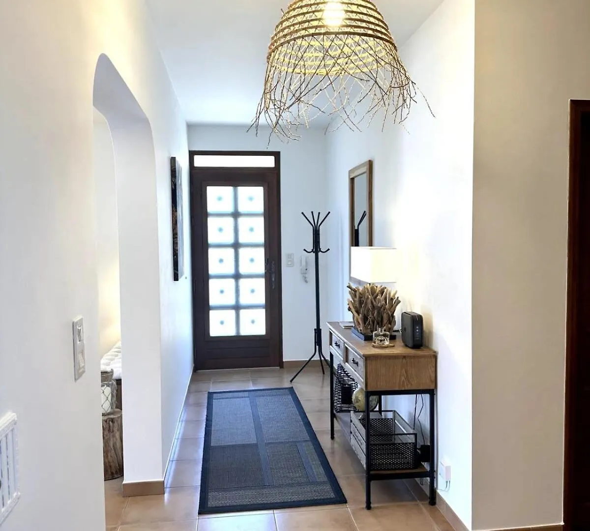 Les Lauriers Blancs Air-Conditioned Villa With Swimming Pool Holiday home L'Isle-sur-la-Sorgue