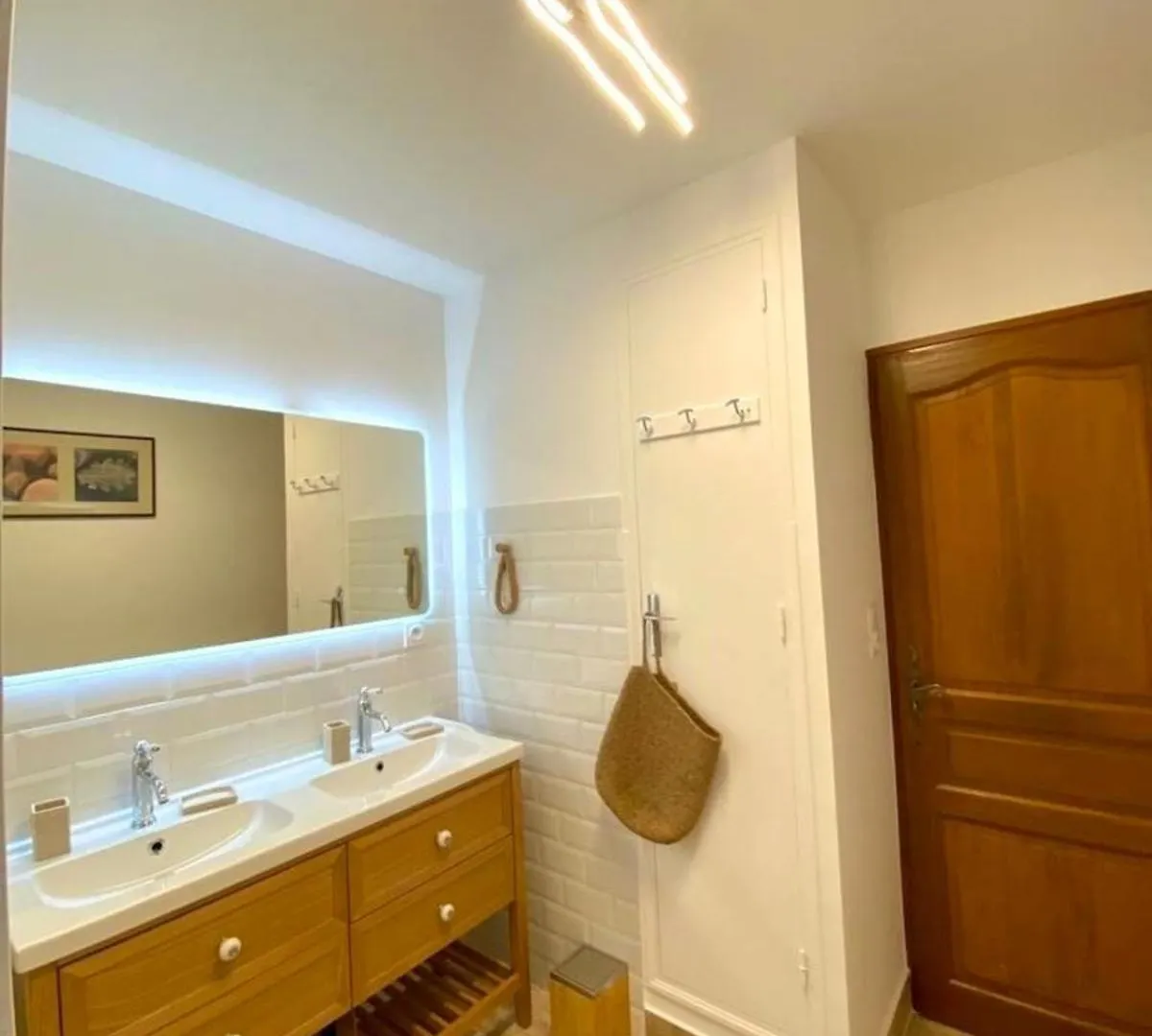 Les Lauriers Blancs Air-Conditioned Villa With Swimming Pool Holiday home L'Isle-sur-la-Sorgue