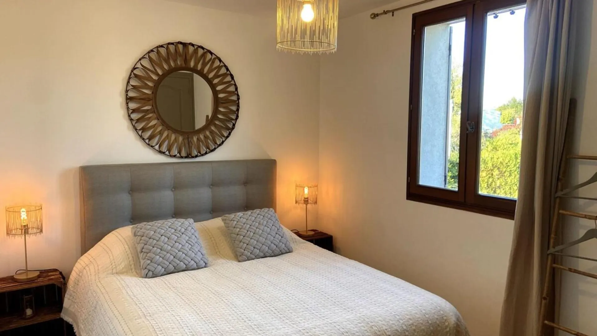 Les Lauriers Blancs Air-Conditioned Villa With Swimming Pool